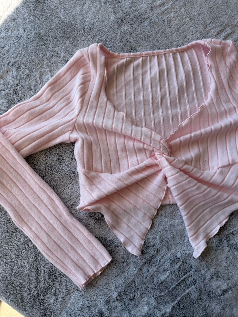 SHEIN Light Pink Ribbed Twist-Front Crop Top